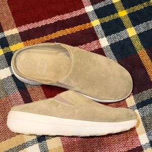 Fitflop women’s 9 mules clogs Tan Suede slip on Loafers shoes casual comfortable